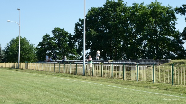 Stadion Osiedlowy w Radwanicach - Radwanice