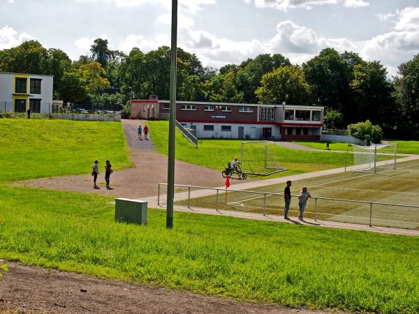 Volksparkstadion Nebenplatz 1 - Duisburg-Rheinhausen