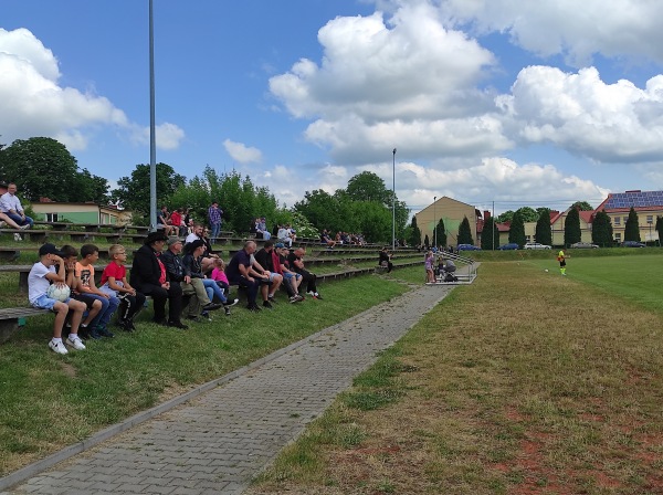 Stadion Klubu Sportewego Cukrownik - Włostów