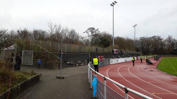 Städtisches Stadion der Bezirkssportanlage Am Bandsbusch - Hilden