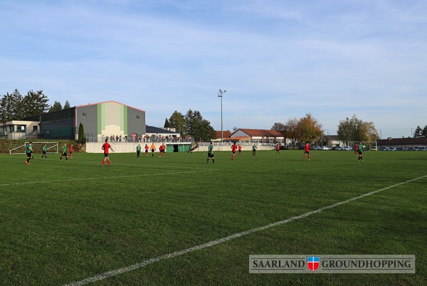 Stade du Loeberg - Etzling