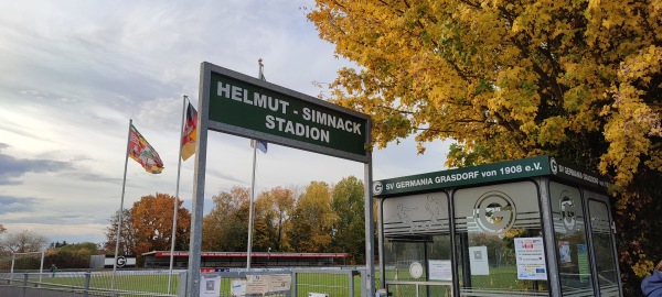 Helmut-Simnack-Stadion - Laatzen-Grasdorf