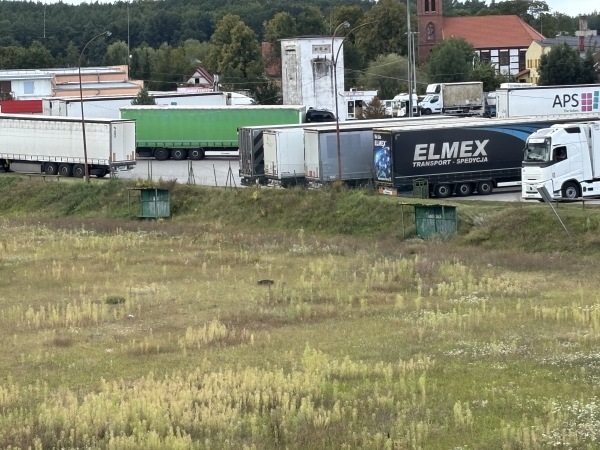 Boisko w Mostkach - Lubrza